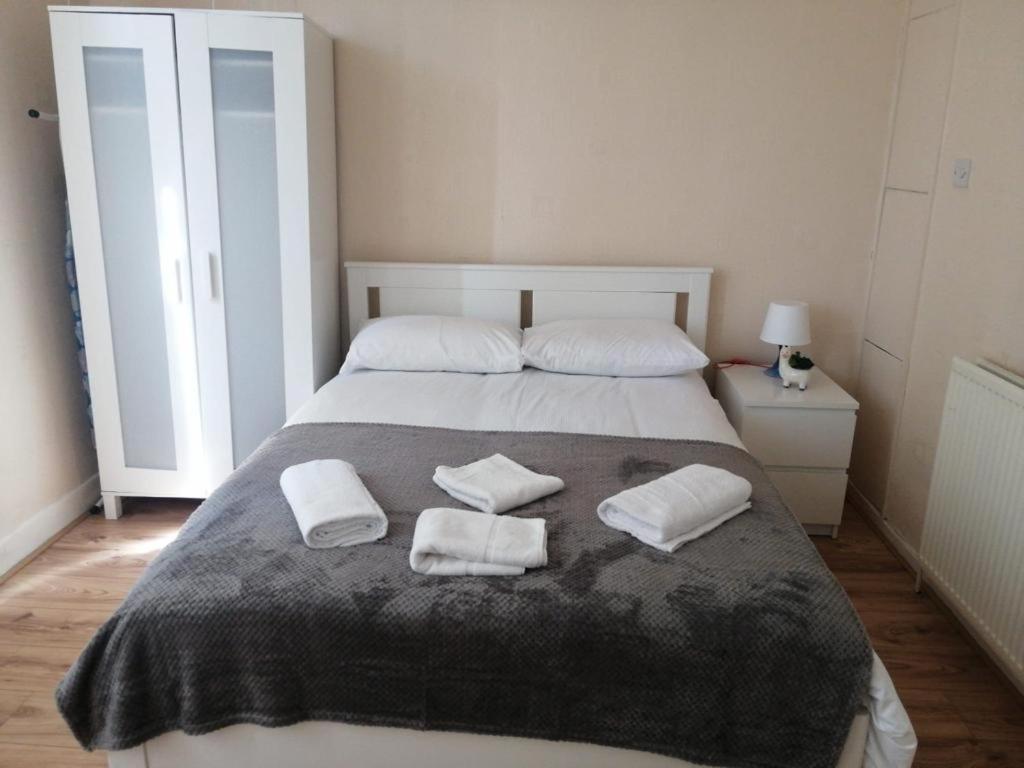 2-Bedroom Flat In Regents Park-Euston-Camden Лондон Экстерьер фото