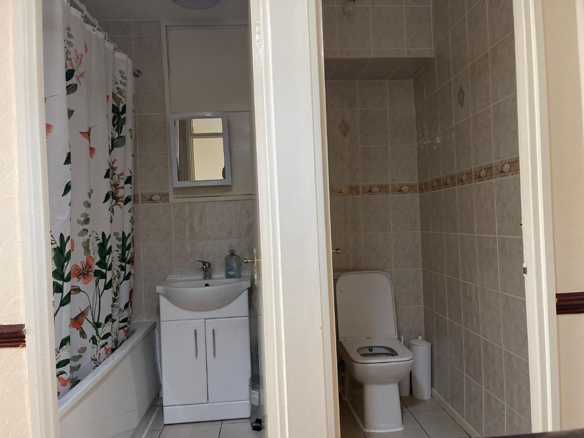 2-Bedroom Flat In Regents Park-Euston-Camden Лондон Экстерьер фото